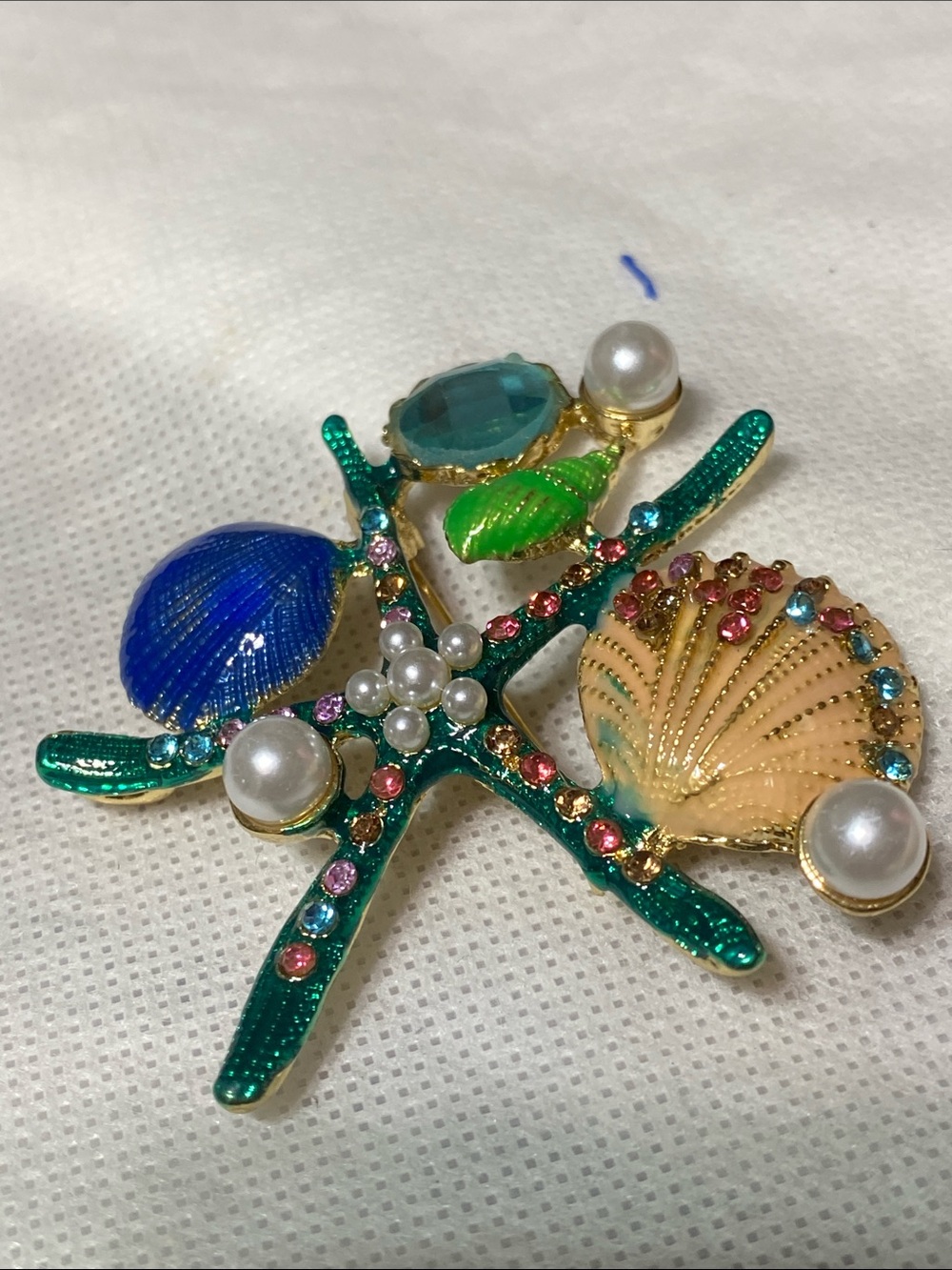 Gold tone & rhinestone & Faux Pearl Starfish Shell Pin Pendant charm necklace